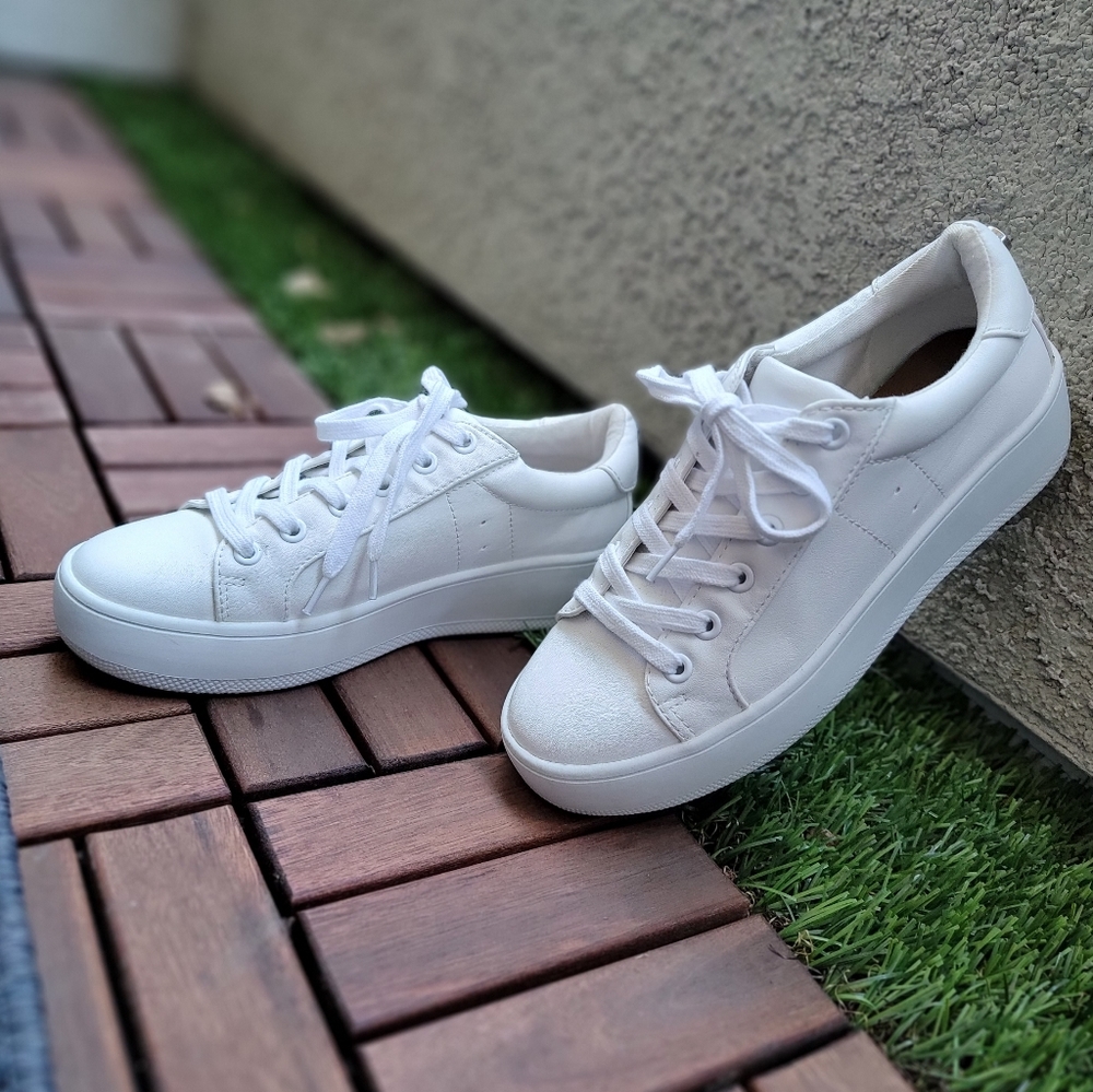 Steve Madden Bertie Platform White Sneakers 6.5